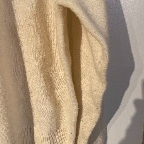 Uniqlo 100% Wool Crewneck Sweater - Picture 3 of 6